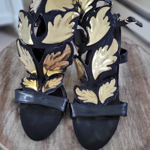 Bohemian vintage high heels sandals costume rare find. - Picture 3 of 11